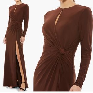 Ieena Mac DuggalRuched KeyholeLong SleeveJersey Gown Size 4  Chocolate Brown